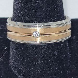 ♤MEN'S ♤  Stainless Steel Two-Tone Ring Band with center Stone, NWOT